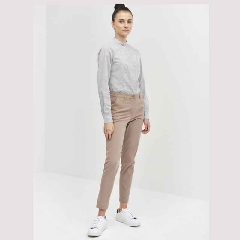 ropa laboral pantalon chino beige